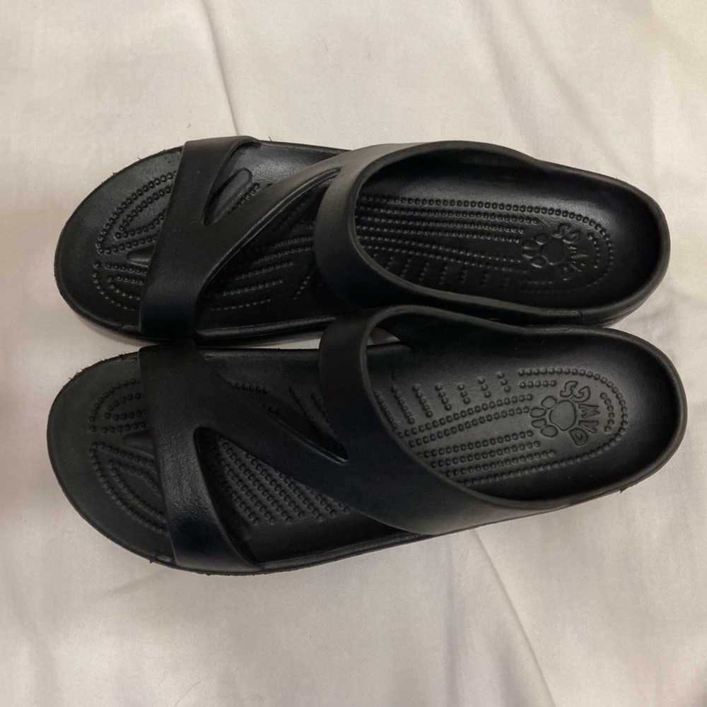 sandals, black z style straps, Dawgs, size 11 women’s